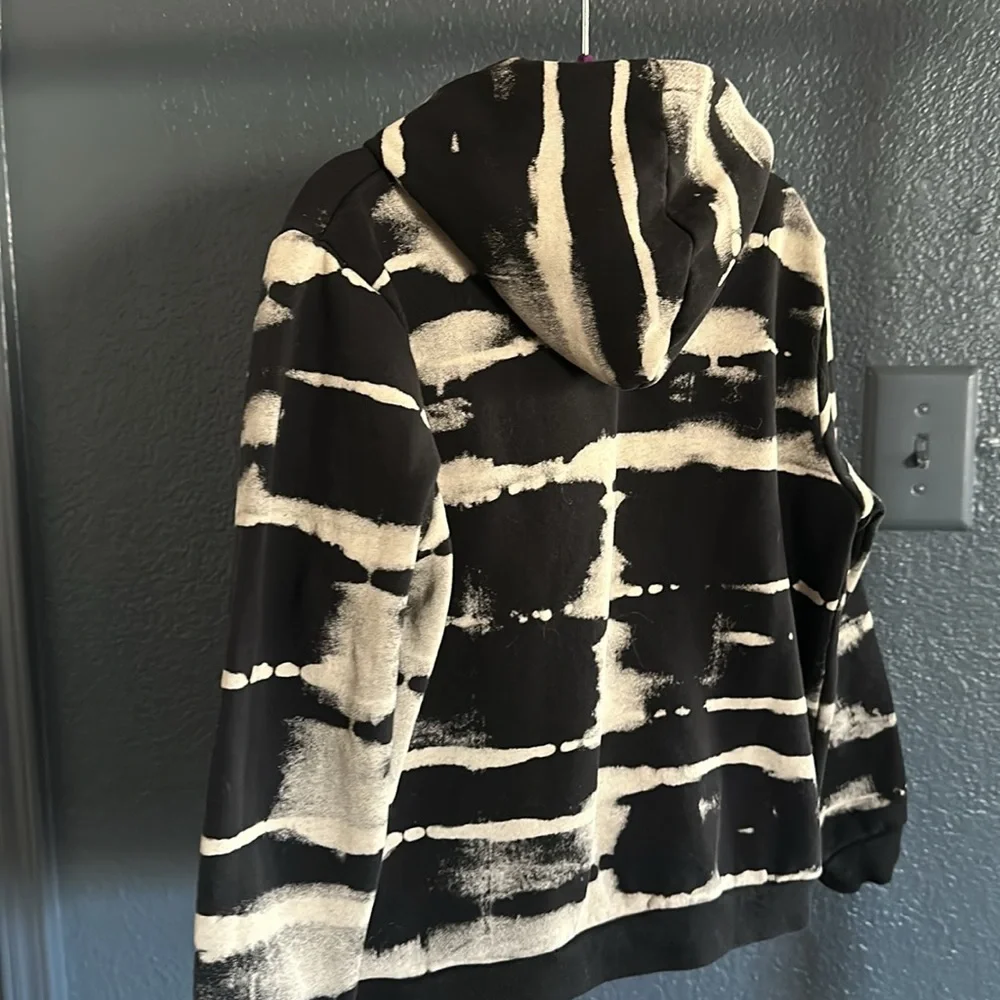 H&M Hoodie “You are worth it” - Picture 3 of 3